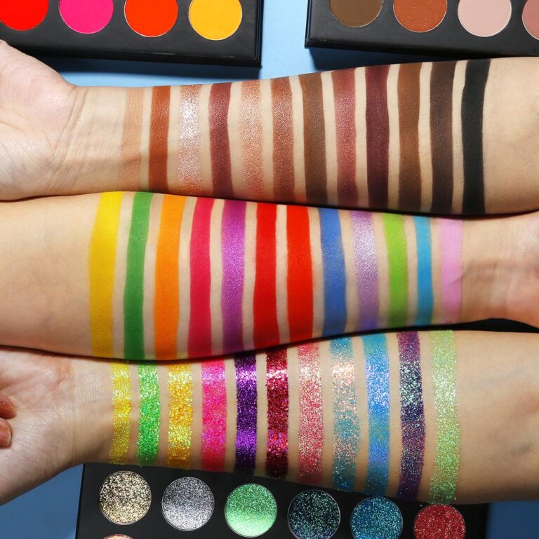 Delanci Mysterious Girl 72 Color Eyeshadow Makeup Book – Matte/ Shimmer/ Glitter